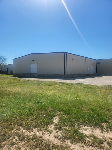 More Photos Of 509 China St, Abilene Industrial For Lease