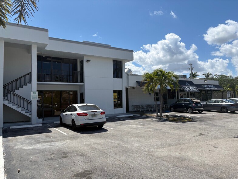 More Photos Of 1202 E Hillsboro Blvd, Deerfield Beach Storefront Retail Office For Lease