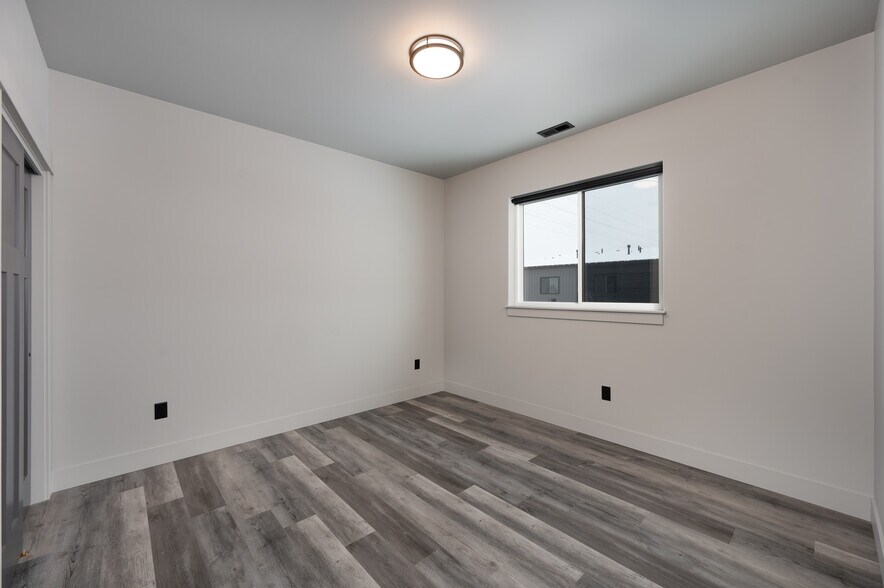 More Photos Of 203 Fletching Way, Belgrade Flex For Sale