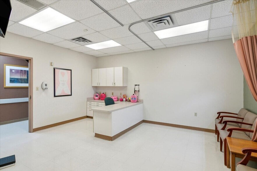 More Photos Of 3445 Regional Dr, Port Arthur Medical For Lease