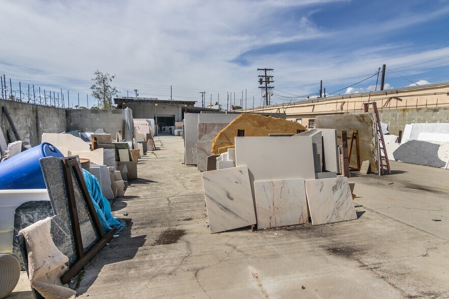 More Photos Of 6160 Sepulveda Blvd, Van Nuys Warehouse For Sale