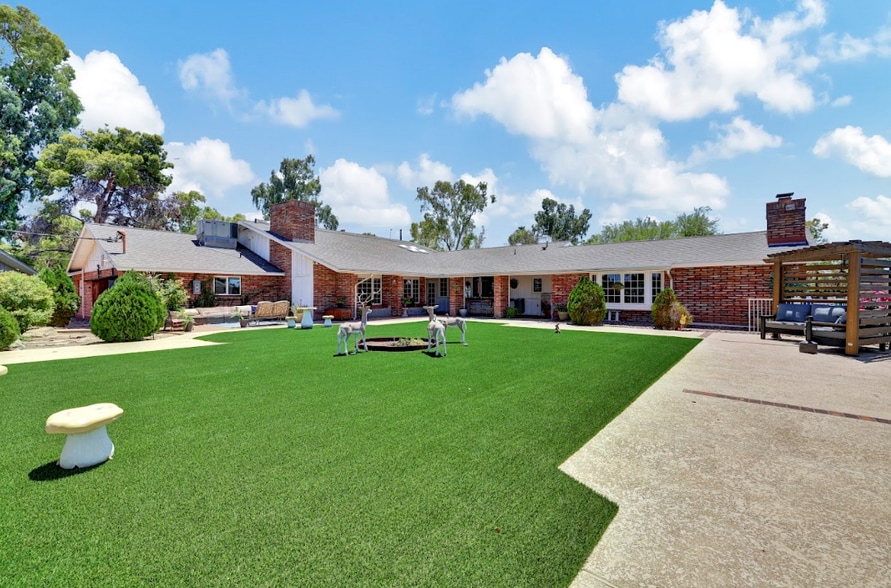 More Photos Of 1625 N Cherry Cir, Mesa Assisted Living For Sale