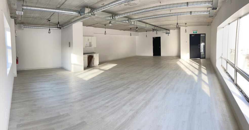 More Photos Of 9715 Horton Rd SW, Calgary Showroom For Lease