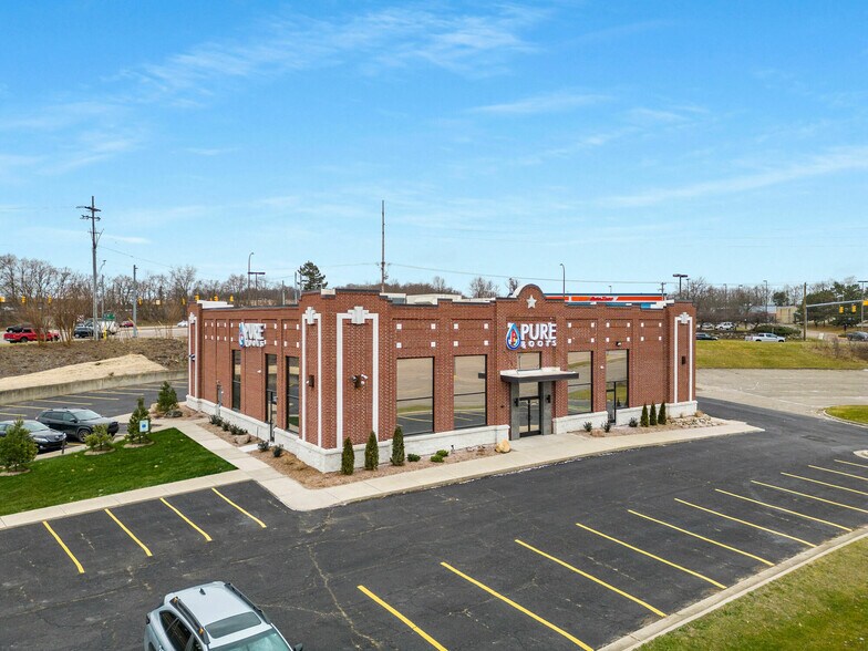 Primary Photo Of 5805 Beckley Rd, Battle Creek Restaurant For Sale