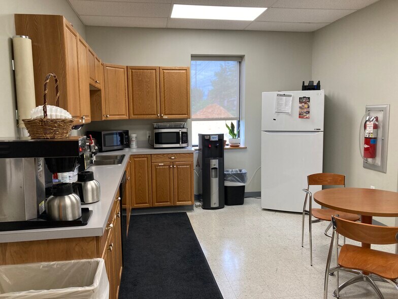 More Photos Of 2151 Greenwood St, Harrisburg Office For Lease