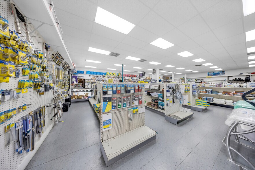 More Photos Of 887 E Okeechobee Rd, Hialeah General Retail For Sale