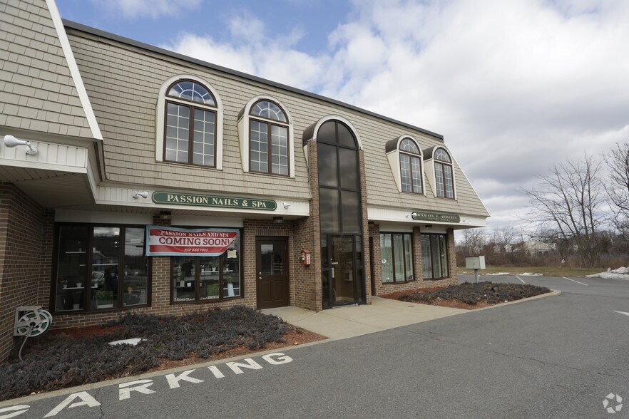 More Photos Of 1060 Osgood St, North Andover Storefront Retail Office For Lease