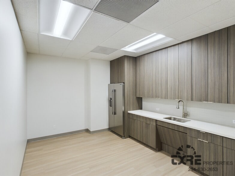 More Photos Of 2261 Brookhollow Plaza Dr, Arlington Office For Lease