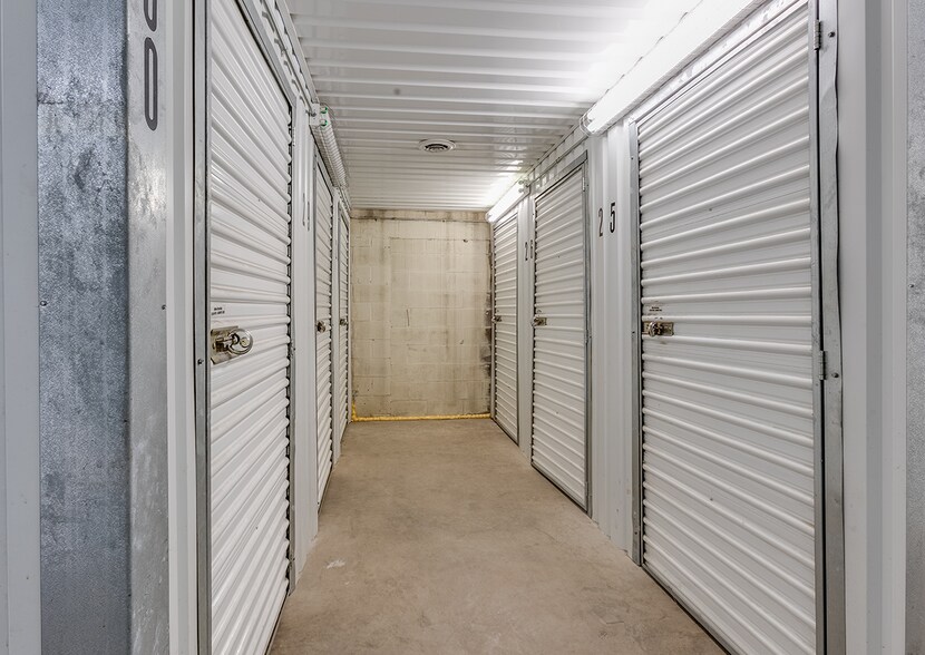 More Photos Of 1009 Burke Rd, Pasadena Self Storage For Sale