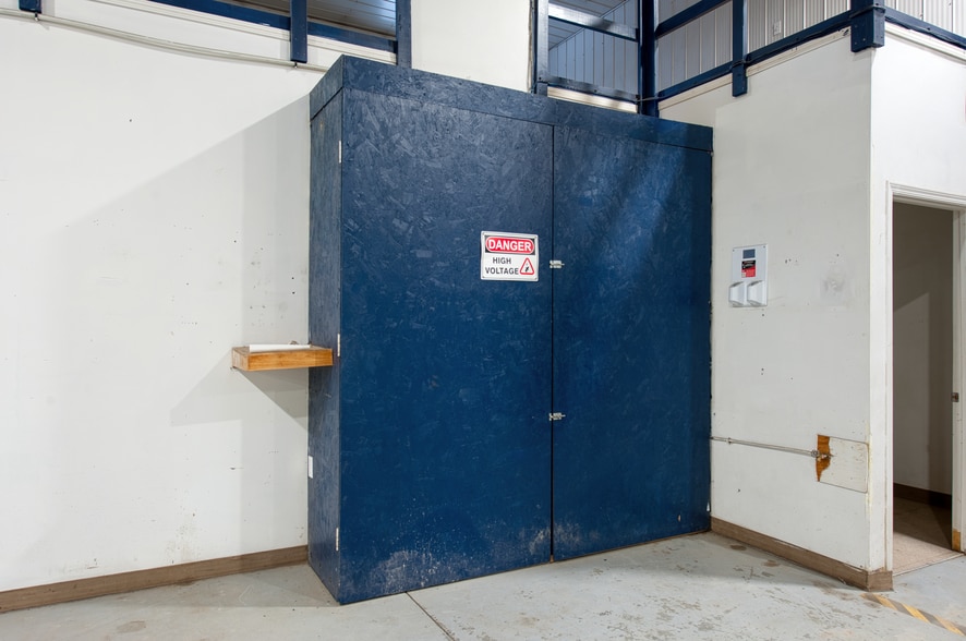 More Photos Of 3419 33 St, Whitecourt Industrial For Sale