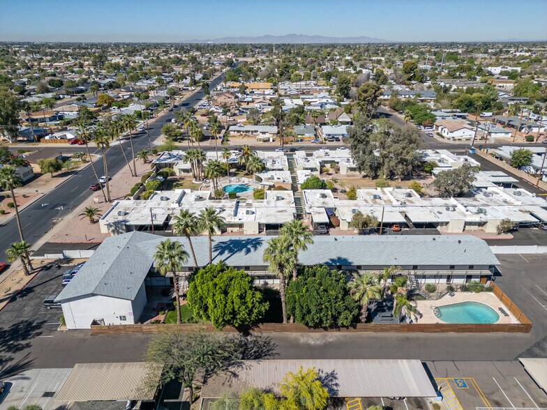 More Photos Of 2020 W Orangewood Ave, Phoenix Apartments For Sale