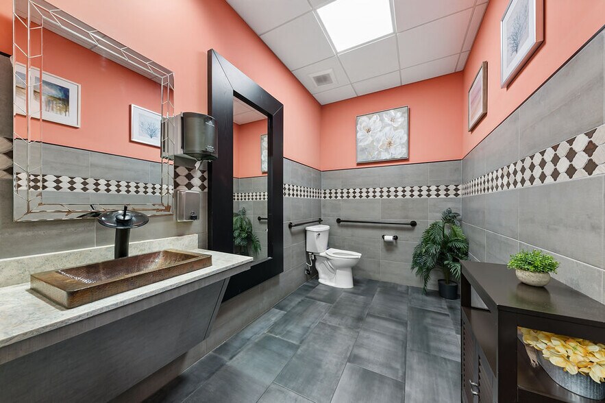 More Photos Of 1590 S Congress Ave, West Palm Beach Medical For Sale