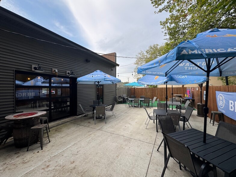 More Photos Of 4040 State Road 46 E, Nashville Restaurant For Sale