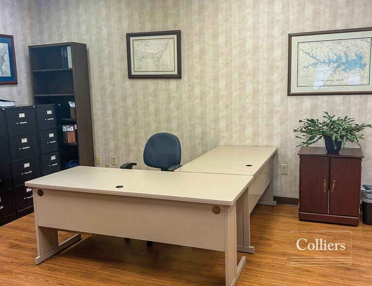 More Photos Of 1105 State St, Cayce Flex For Lease