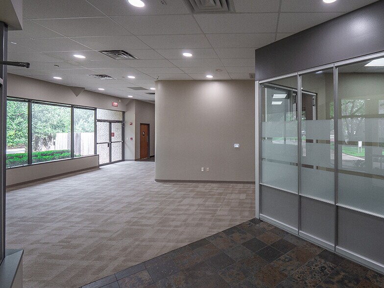 More Photos Of 12303 Technology Blvd, Austin Unknown For Lease