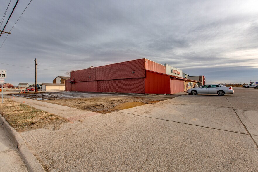 More Photos Of 100 Bennett Ave, Bennett Freestanding For Sale