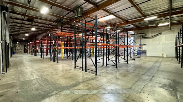 More Photos Of 9505-9541 Mason Ave, Chatsworth Manufacturing For Lease