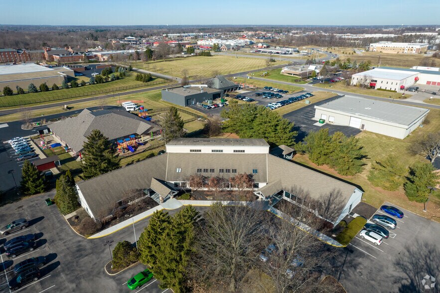 More Photos Of 400 Venture Dr, Lewis Center Office For Lease