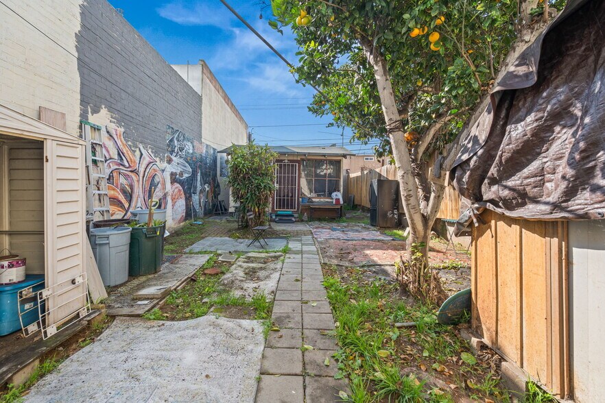 More Photos Of 4975-4979 Newport Ave, San Diego General Retail For Sale