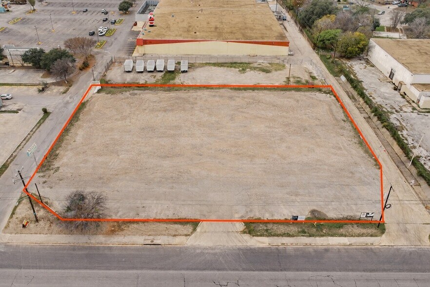 More Photos Of 3439 Roosevelt Ave, San Antonio Service For Lease