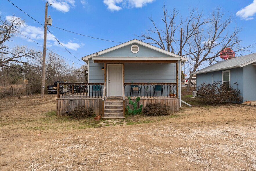 More Photos Of 1911 State Hwy 132, Natalia Multifamily For Sale