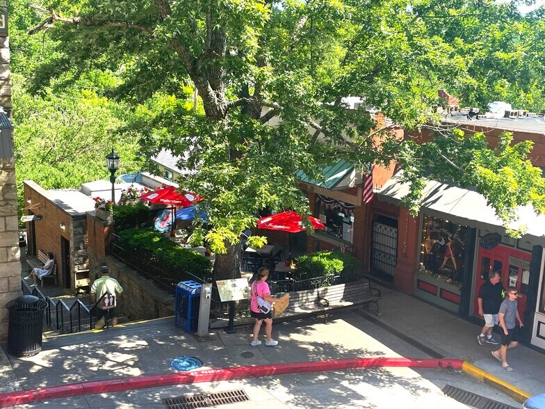 More Photos Of 71 Spring St, Eureka Springs Restaurant For Sale