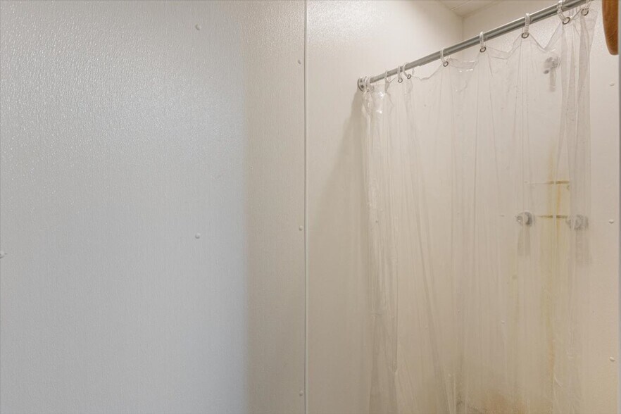 More Photos Of 206 1st St, Soldier Restaurant For Sale