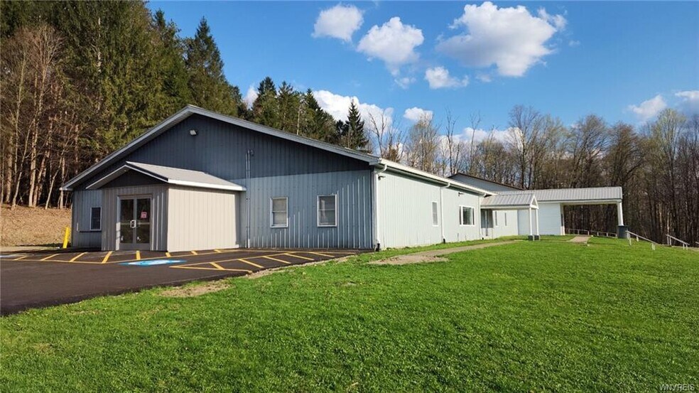 More Photos Of 4250 N State St, Salamanca Freestanding For Sale