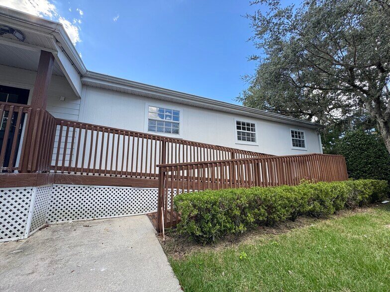More Photos Of 557 W Plant St, Winter Garden Office For Sale