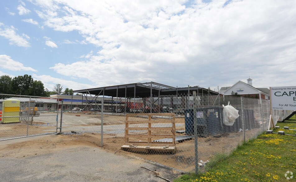 More Photos Of 1022-1028 Route 146, Clifton Park Convenience Store For Lease