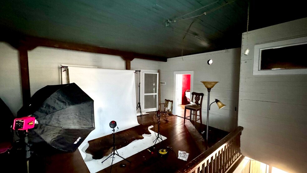 More Photos Of 717 2nd Ave N, Clanton Storefront For Sale