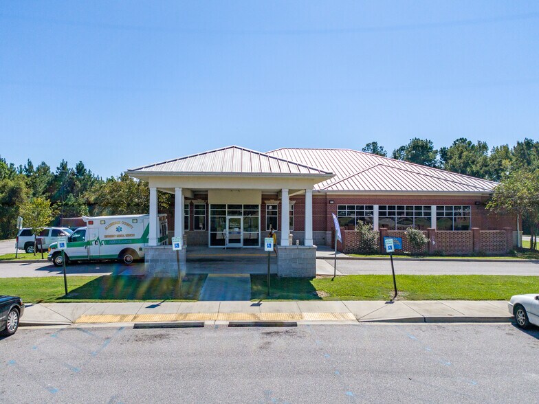 More Photos Of 1241 Boundary St W, Fairfax Medical For Sale