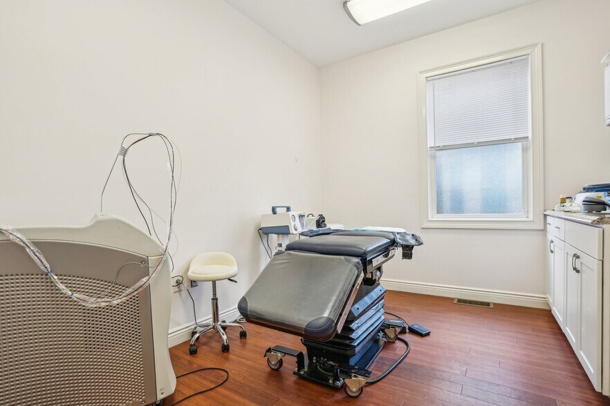 More Photos Of 139 Prospect St, Ridgewood Medical For Sale