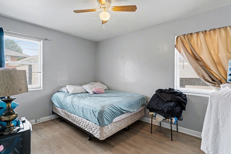 More Photos Of , Aurora Multifamily For Sale