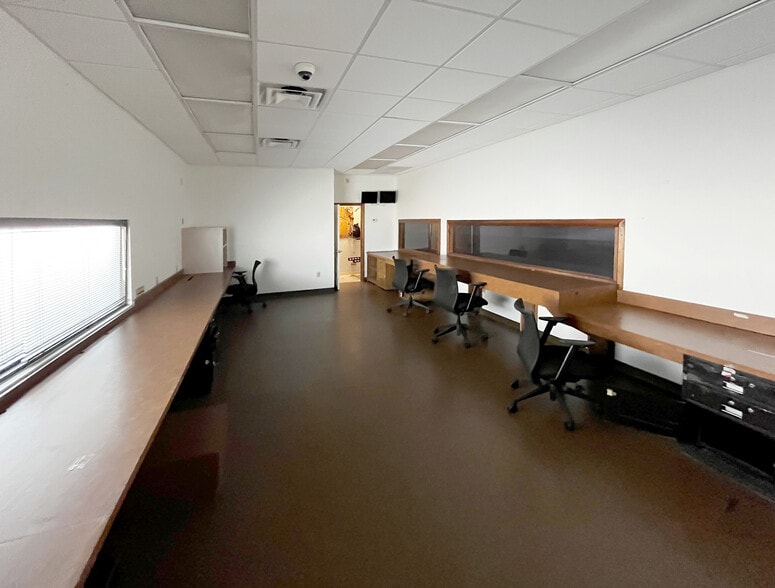 More Photos Of 5065 E Elliot Rd, Phoenix Bank For Sale