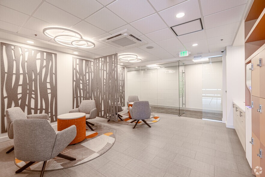 More Photos Of 9515 Deereco Rd, Timonium Office For Lease