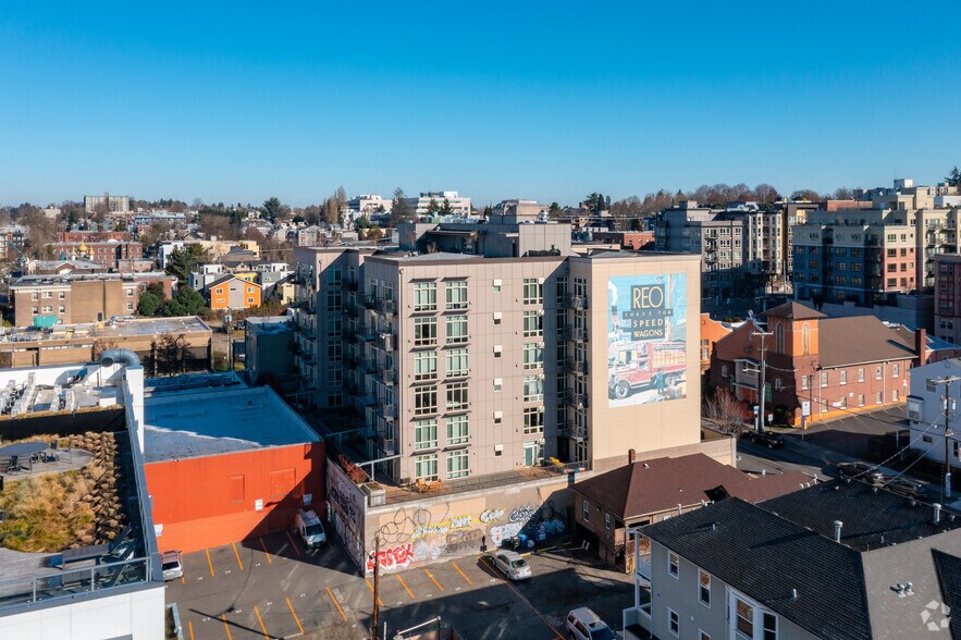 More Photos Of 1515 14th Ave, Seattle Apartments For Lease