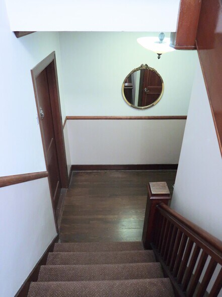 More Photos Of 6710 Greenwood Ave N, Seattle Apartments For Sale