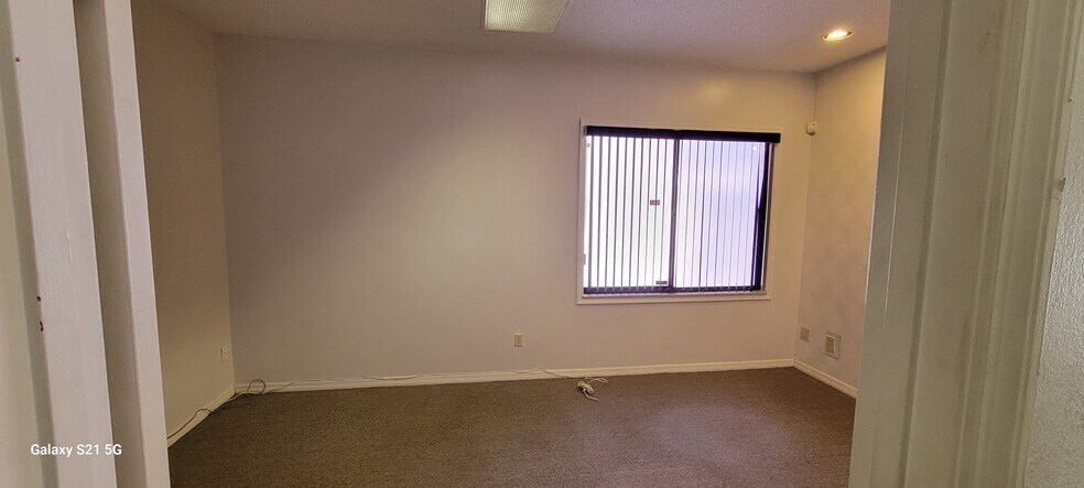 More Photos Of 1676 Providence Blvd, Deltona Office For Lease