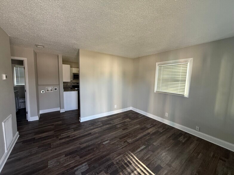 More Photos Of 2225 Alma Ct, Charlotte Multifamily For Sale