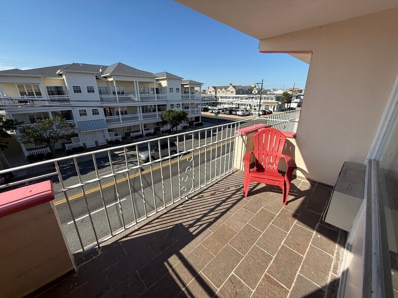 More Photos Of 4711 Atlantic Ave, Wildwood Hotel For Sale