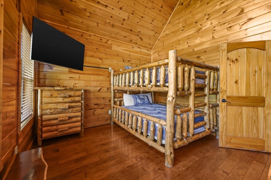 More Photos Of 1960 Blackthorn Trl, Sevierville Specialty For Sale