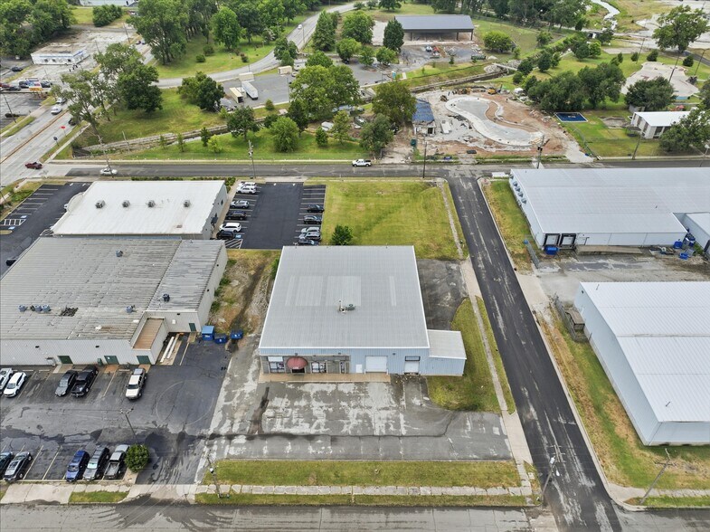 More Photos Of 602 S Michigan Ave, Joplin Freestanding For Lease