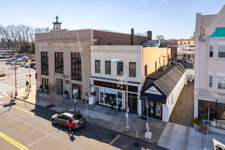 More Photos Of 7-13 Elm St, Westfield Restaurant For Lease