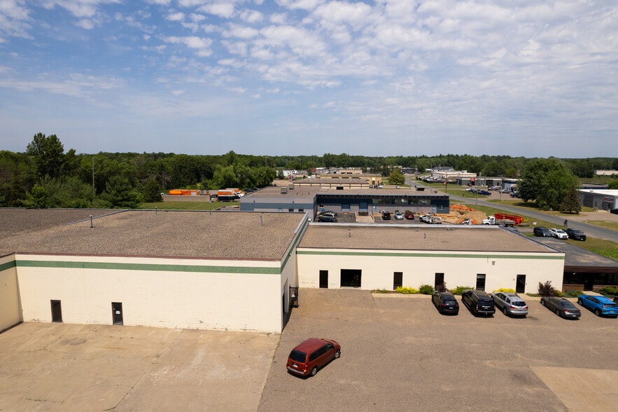 More Photos Of 15720 NE Lincoln St, Andover Manufacturing For Lease