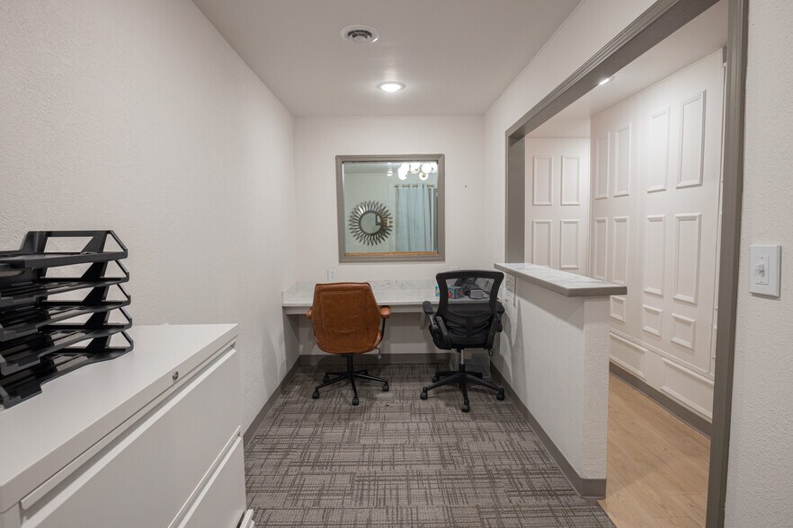 More Photos Of , Ardmore Office For Sale