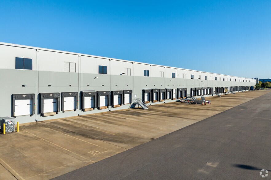 More Photos Of 4325 Executive Dr, Southaven Distribution For Lease