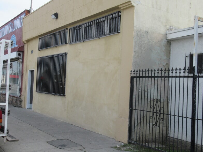 Primary Photo Of 1638 E Compton Blvd, Compton Freestanding For Sale