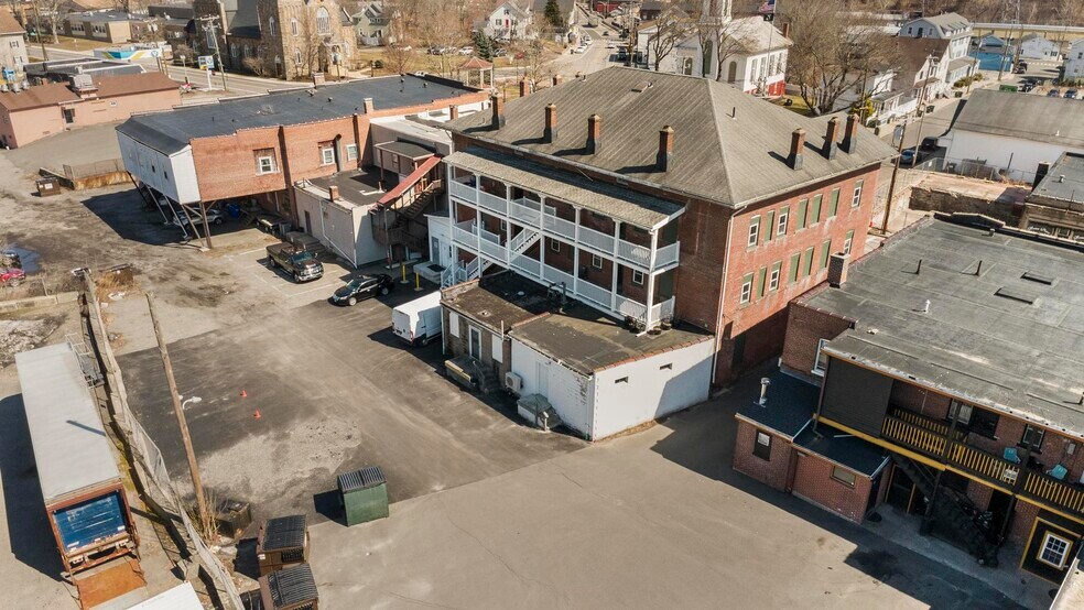 More Photos Of 66 Main St, Thomaston Flex For Lease
