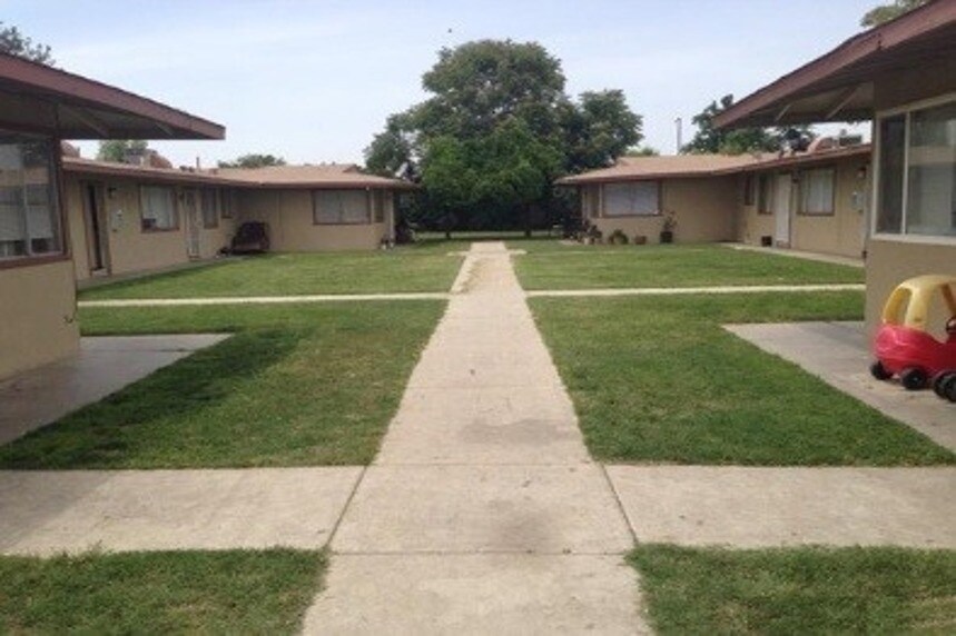 More Photos Of 59 S Indiana St, Porterville Apartments For Sale